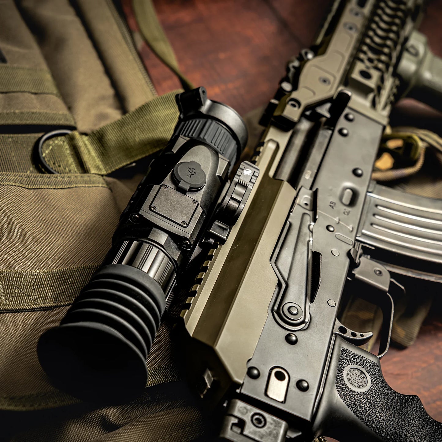DNT Hydra 384 Multi-Function Thermal Scope